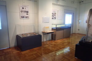 「令和４年度考古学技術体験成果品展」が始まりました。